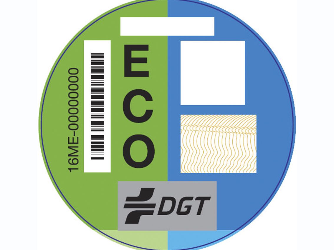 La DGT envía distintivos ambientales a 4,3 millones de titulares de vehículos
