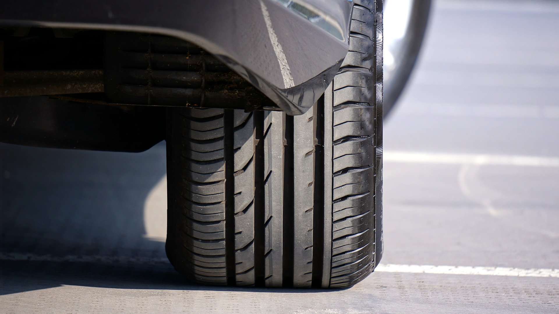 Conoce cuáles son las diferencias básicas entre neumáticos de verano y all season