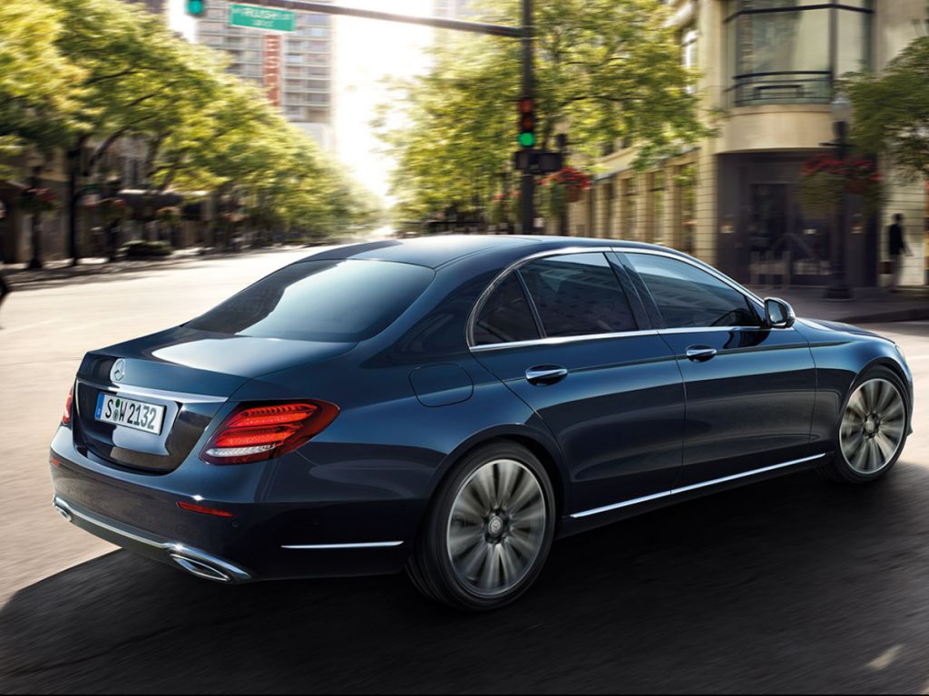 Mercedes-Benz CLASSE E LIMOUSINE