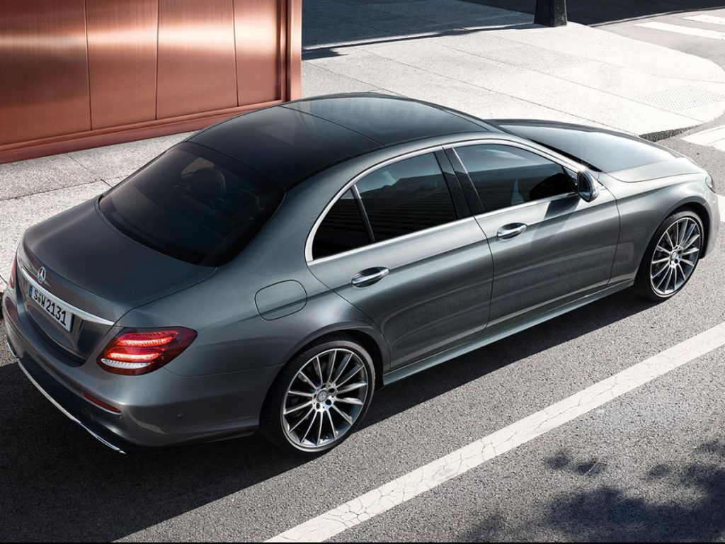 Mercedes-Benz CLASSE E LIMOUSINE