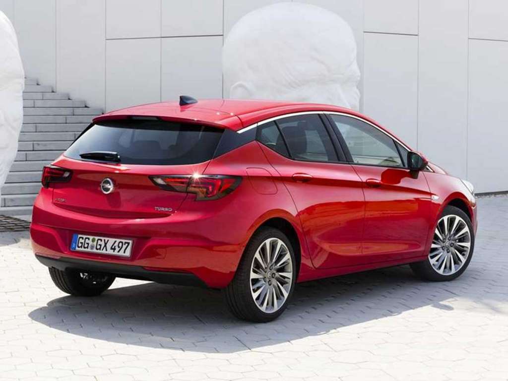 Opel Astra 5p