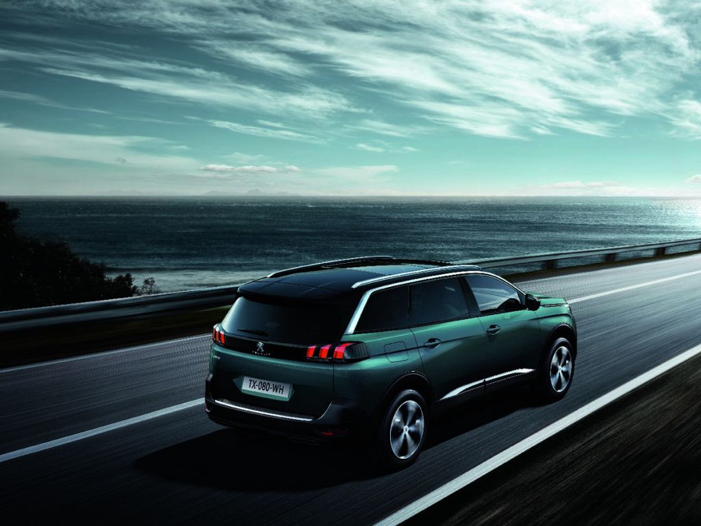 PEUGEOT Novo 5008 SUV