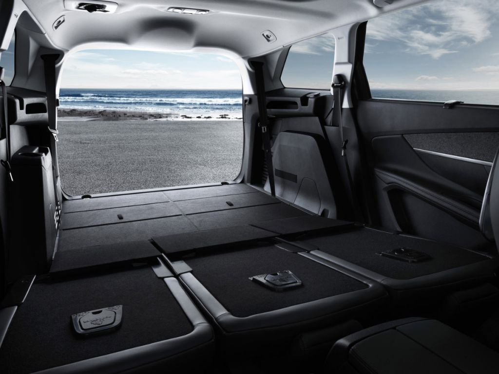 PEUGEOT Novo 5008 SUV