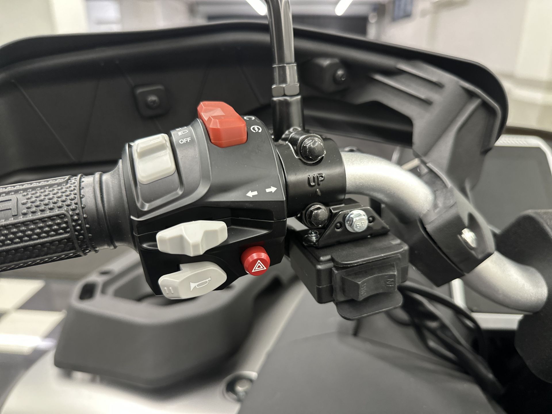 Benda Redstone 550 R2 DL+ EPS (T3)