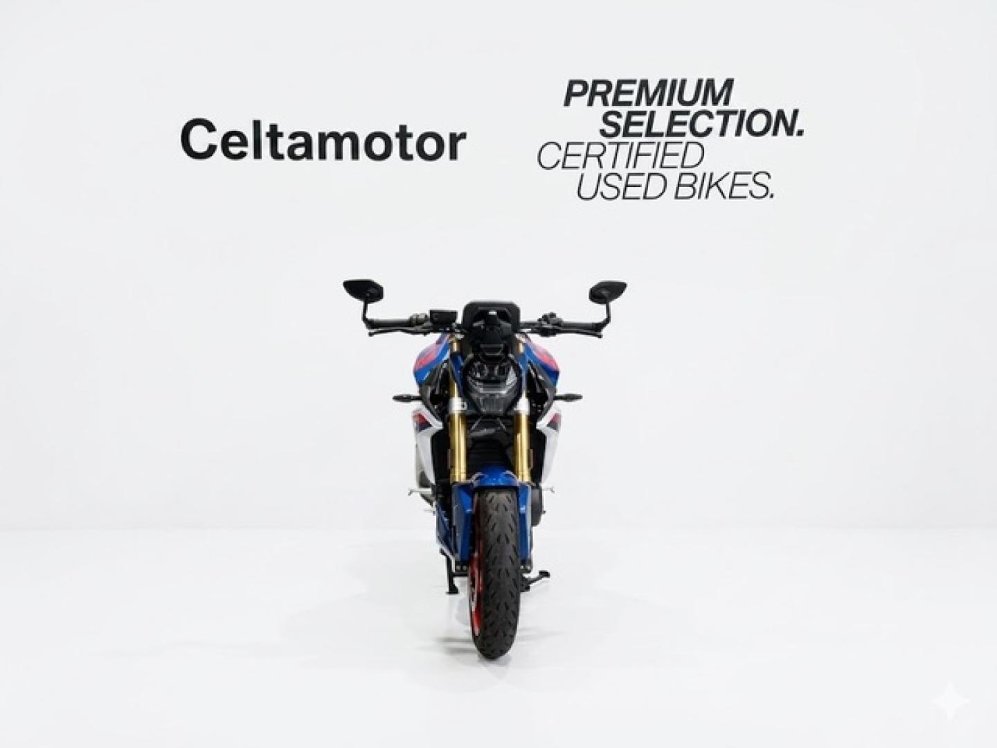 BMW F 900 R