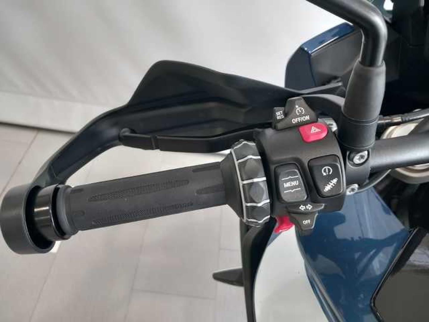 BMW S 1000 XR
