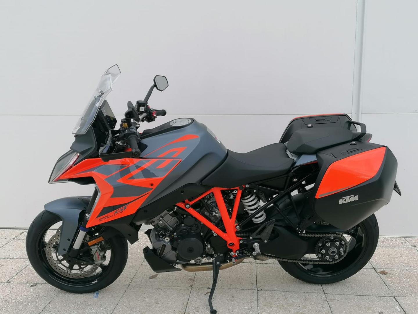 KTM 1290 Super Duke R Super Duke 1.3 GT