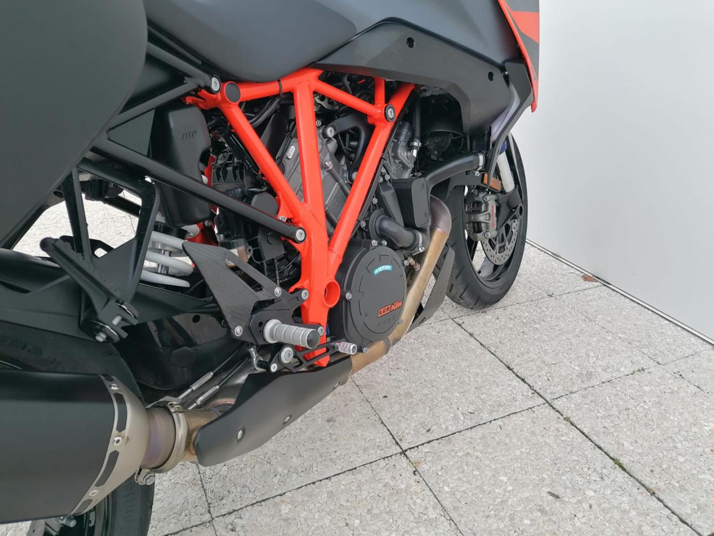 KTM 1290 Super Duke R Super Duke 1.3 GT