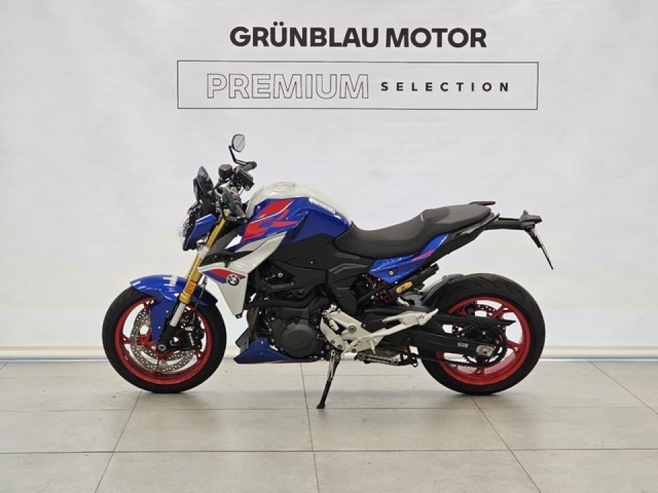 BMW F 900 R