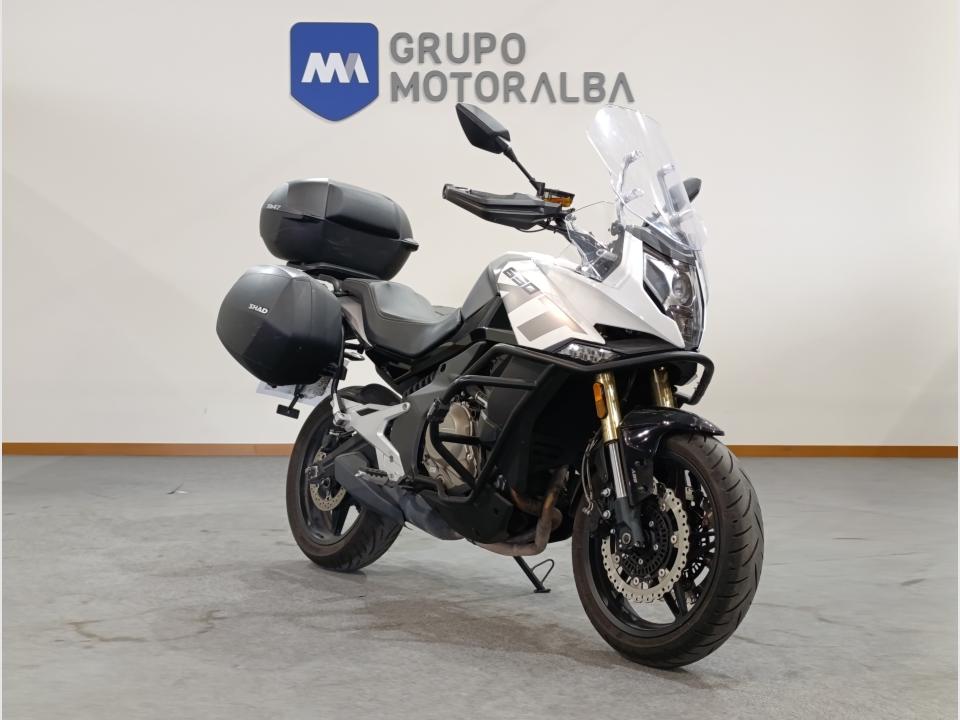 CFMOTO 650 MT