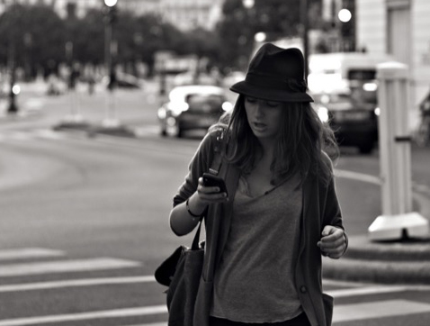 Smartphones, un gran peligro para los peatones