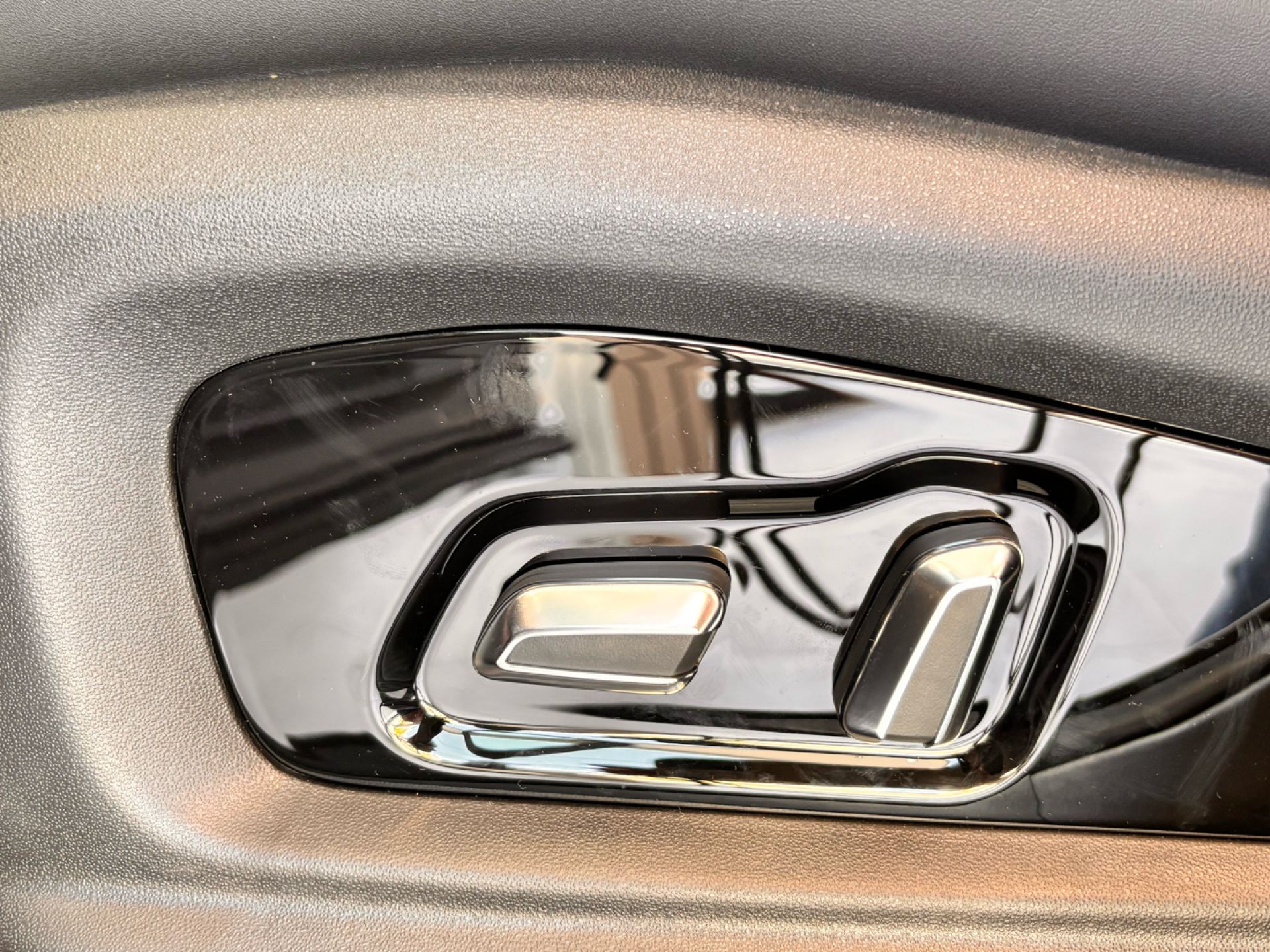 Omoda 5 MY25 - Premium 1.6 TGDI 108kW (145cv)