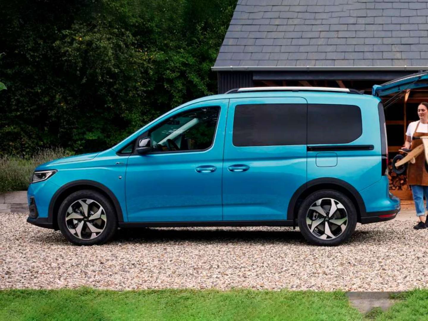 Ford Tourneo Connect 1.5 Ecoboost PHEV Active Auto
