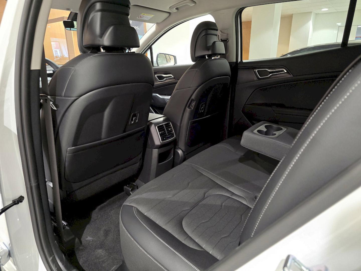 Kia Sportage 1.6 T-GDi HEV 176kW (239CV) Concept 4x2