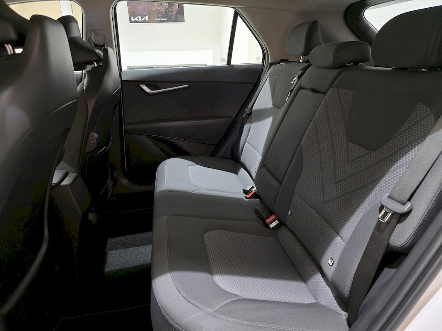 Kia Niro 1.6 GDi HEV 95kW (129CV) Concept