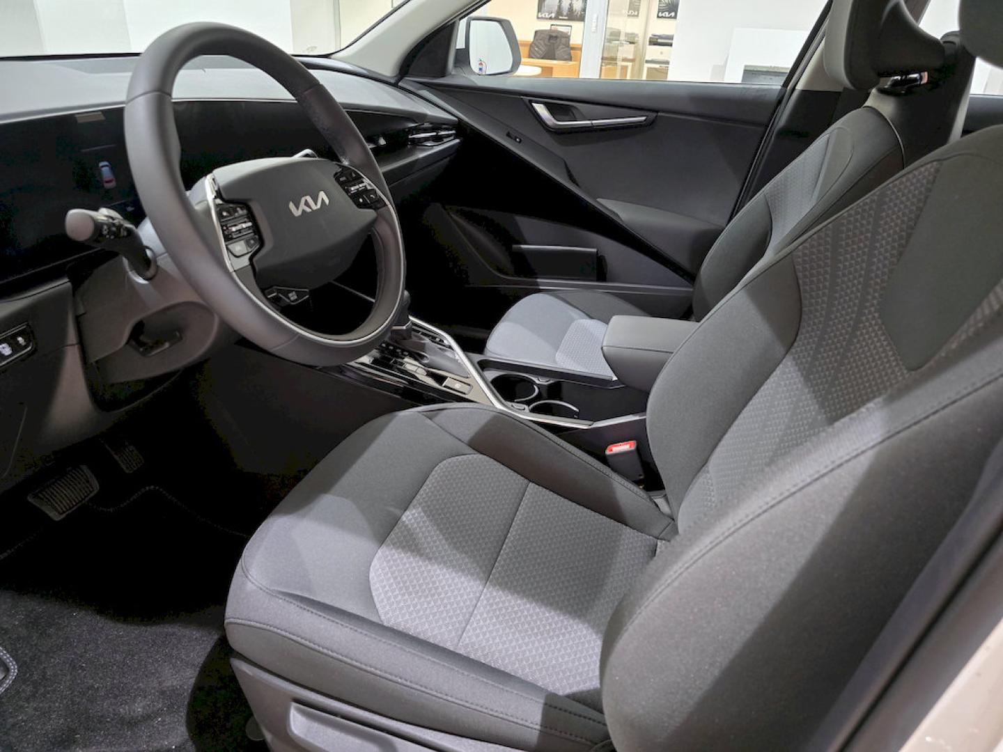 Kia Niro 1.6 GDi HEV 95kW (129CV) Concept