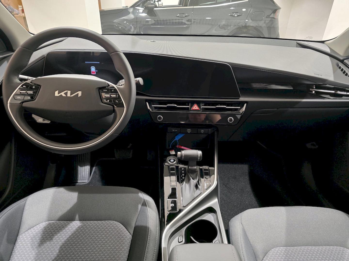 Kia Niro 1.6 GDi HEV 95kW (129CV) Concept