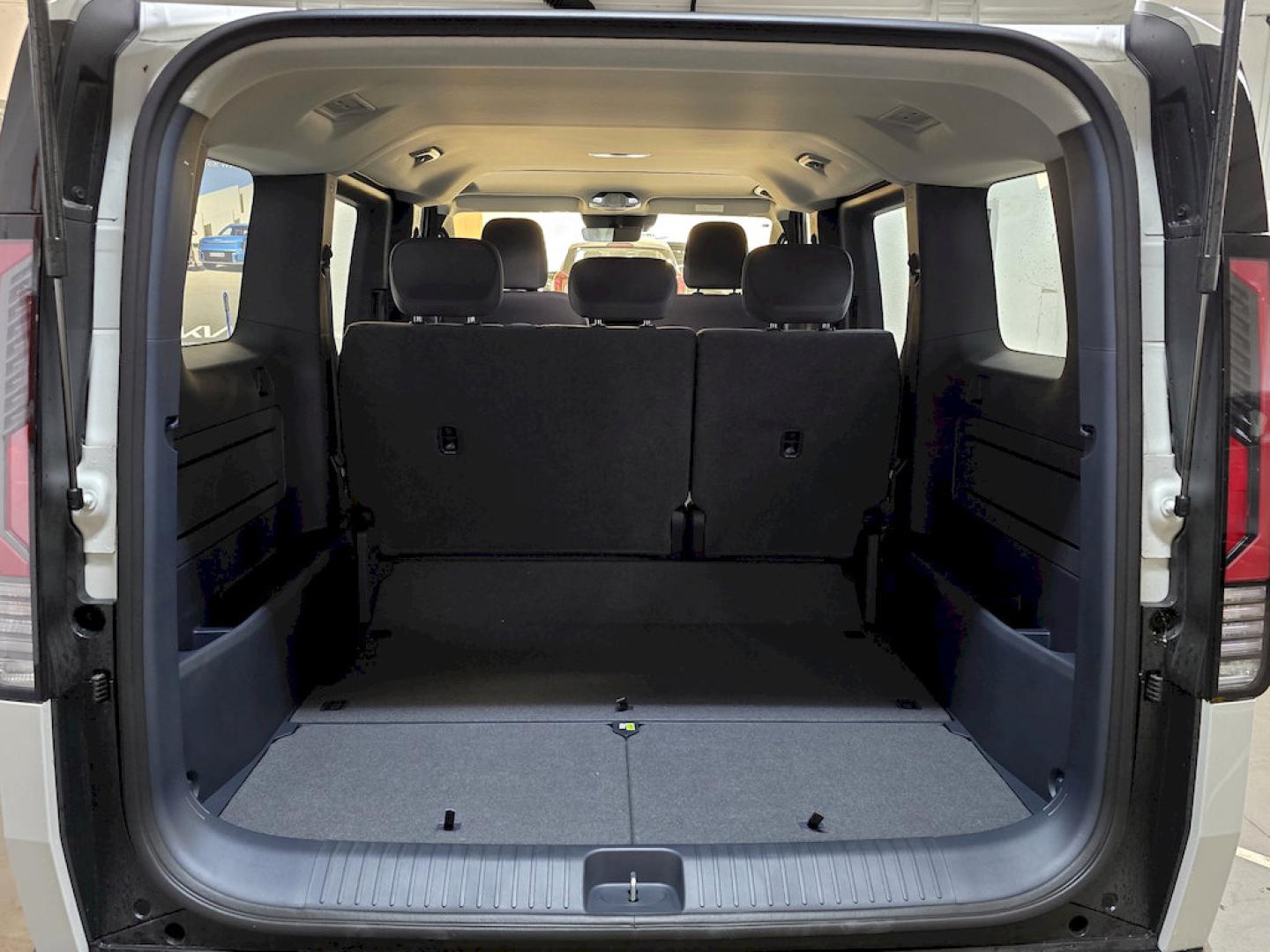 Kia PV5 Passenger L2H1 Long Range Plus
