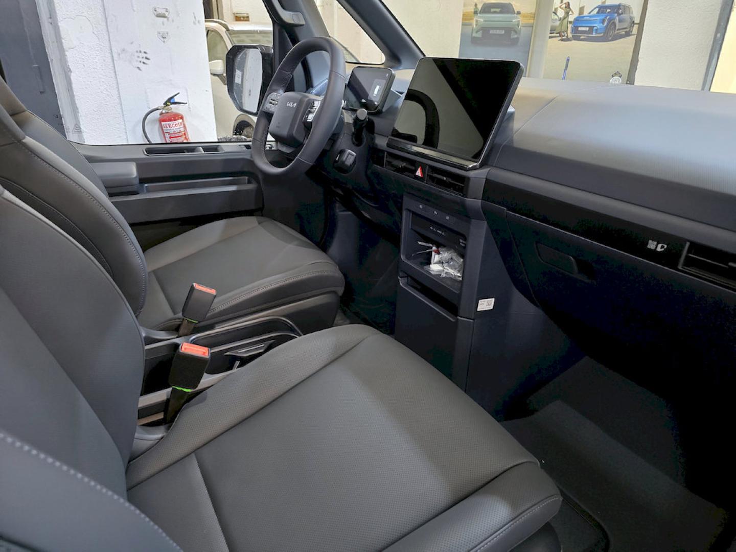 Kia PV5 Passenger L2H1 Long Range Plus