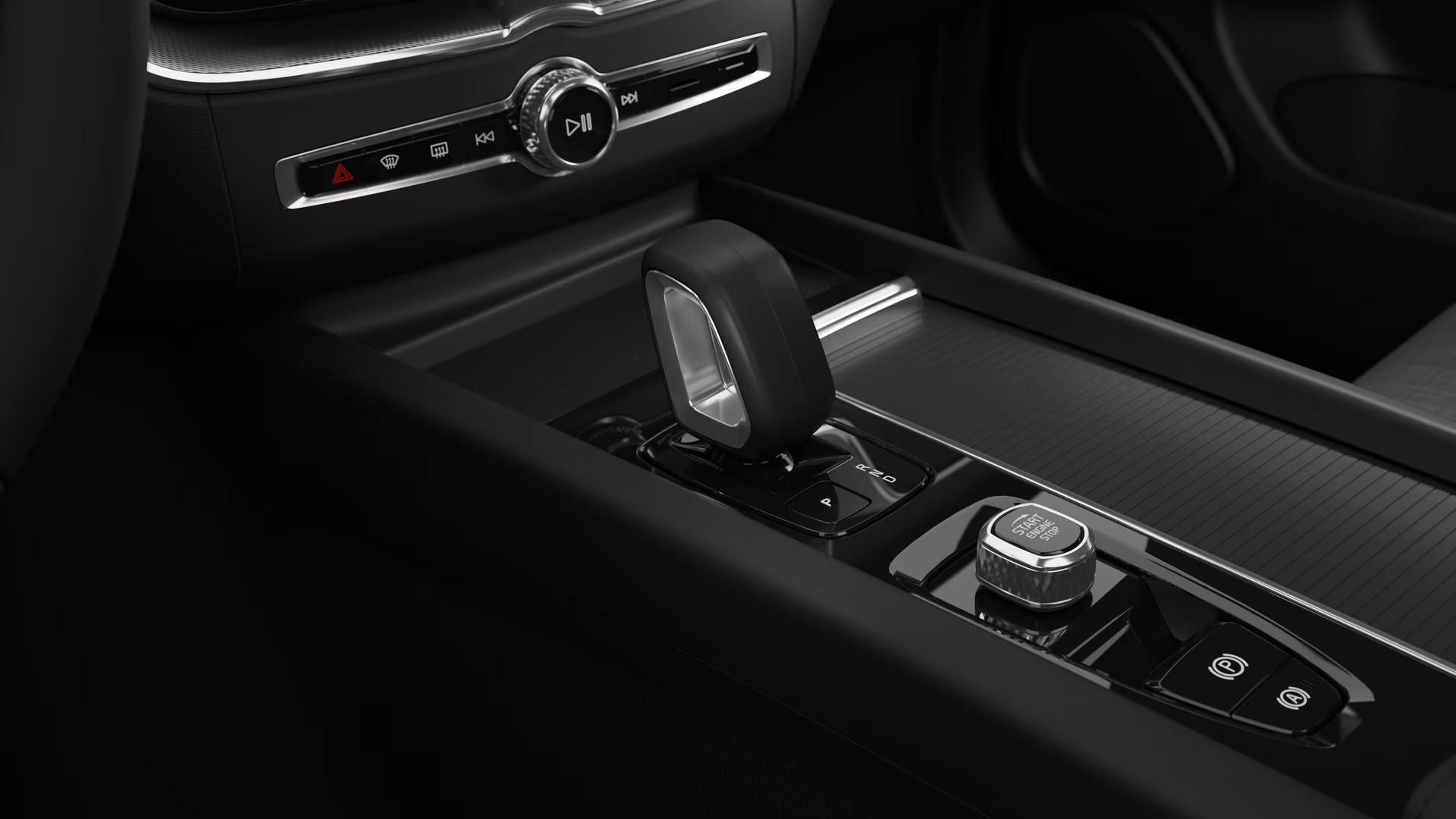 Volvo XC60 2.0 T6 AWD Recharge Core Auto