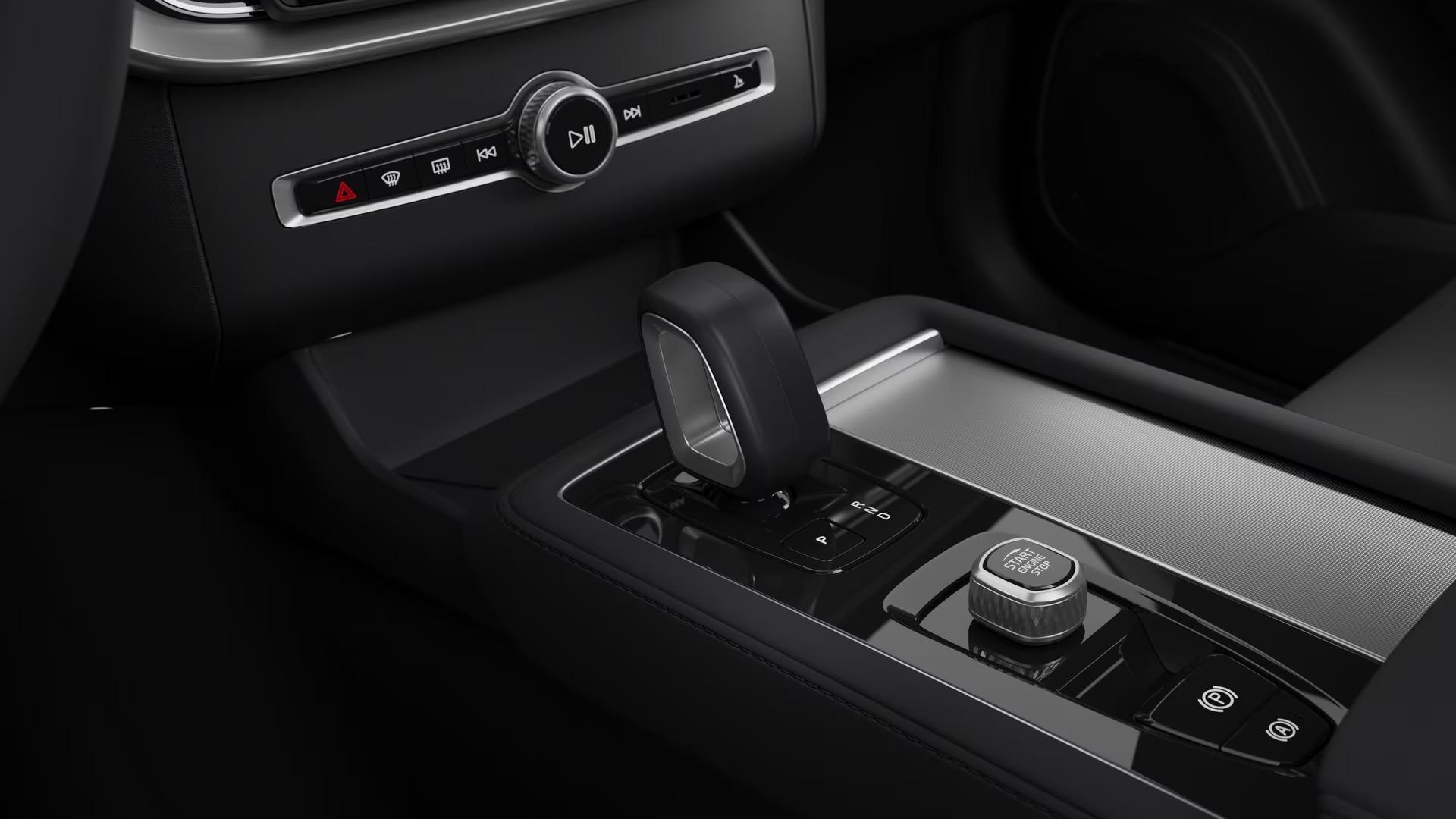 Volvo XC90 2.0 T8 AWD Core Recharge Auto