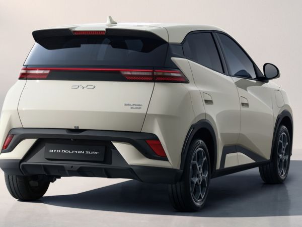 BYD Dolphin Surf