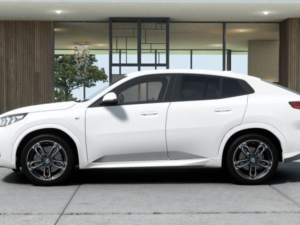 BMW iX2 eDrive20