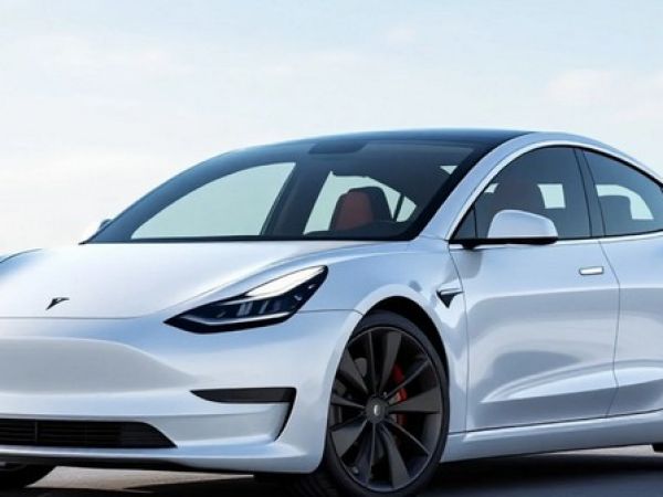 Tesla Model 3 RWD