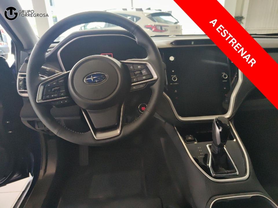 Subaru OUTBACK 2.5i Trek CVT Lineartronic AWD