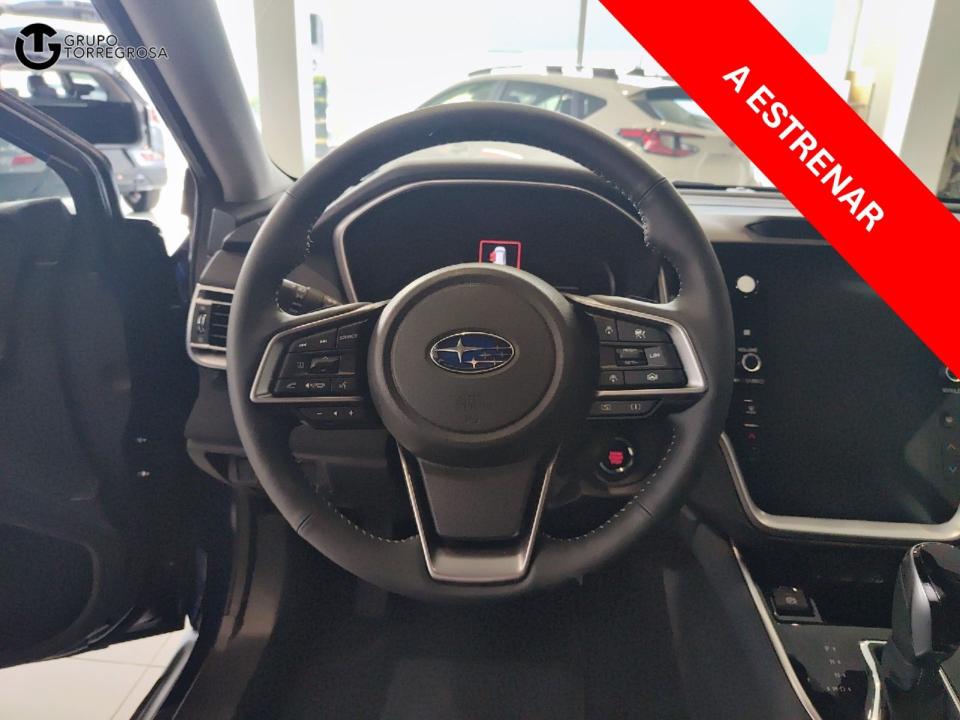 Subaru OUTBACK 2.5i Trek CVT Lineartronic AWD