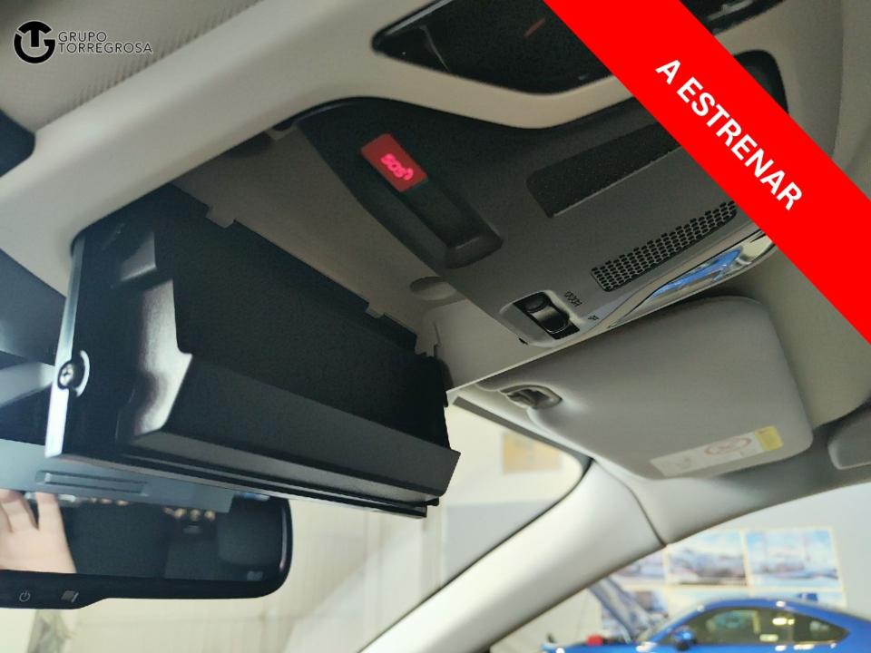 Subaru OUTBACK 2.5i Trek CVT Lineartronic AWD