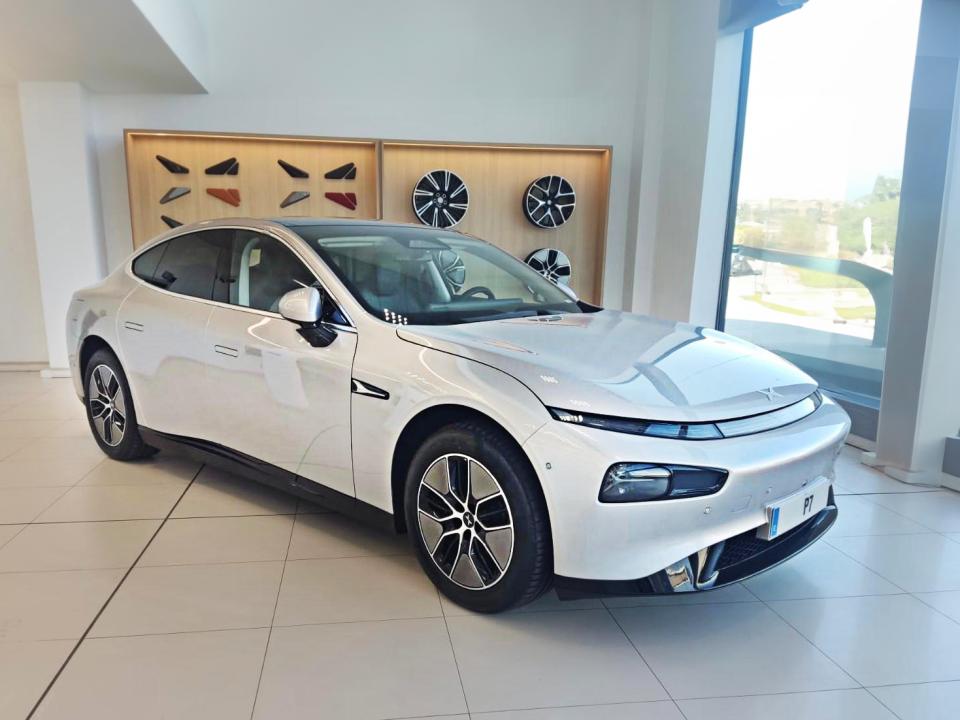 Xpeng P7