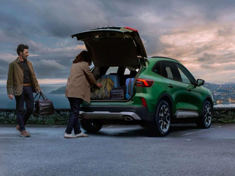 Ford Kuga Titanium 2.5 Duratec FHEV 132kW Auto