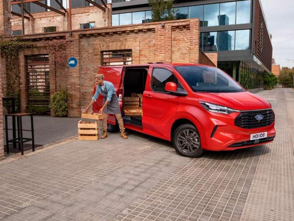Ford Transit Custom Kombi 2.0 EcoBlue 100kW 320 L1 Trend AT