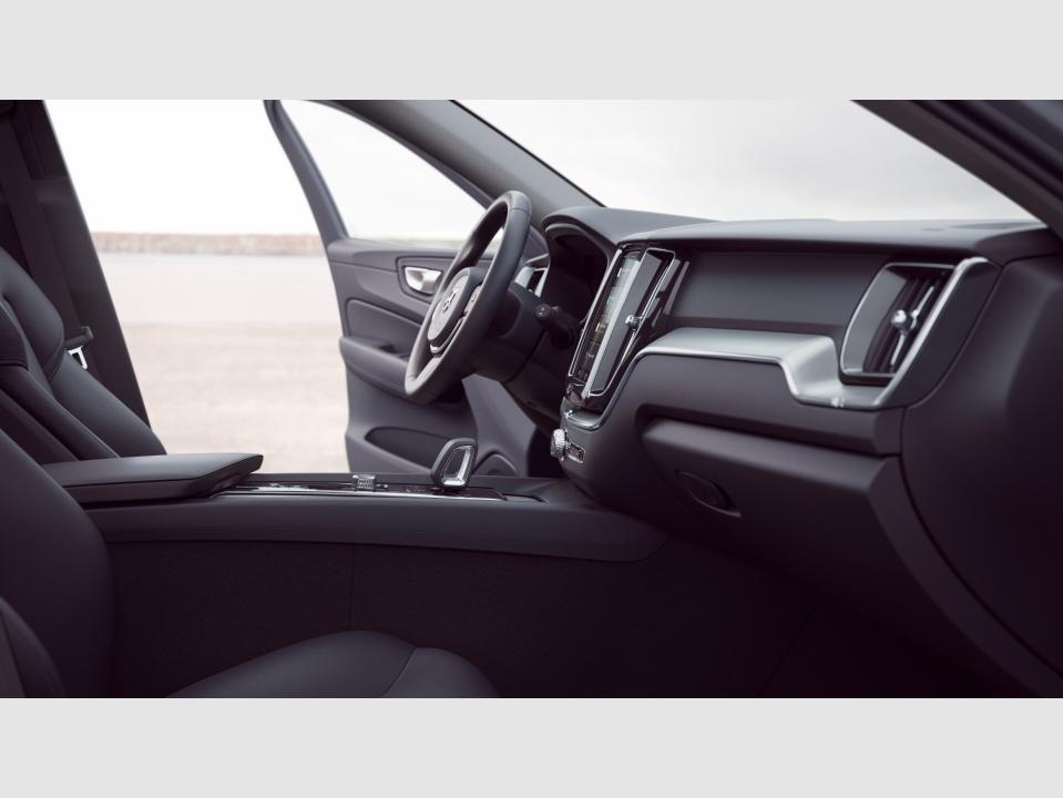 Volvo XC60 2.0 T6 AWD Recharge Core Auto
