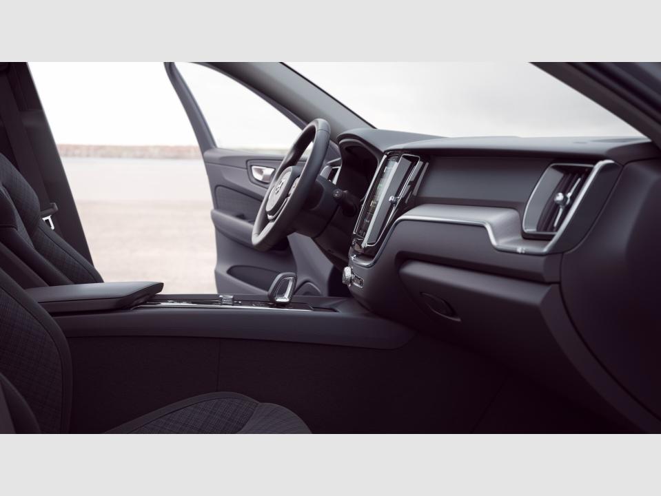Volvo XC60 2.0 B5 G AWD Core Auto
