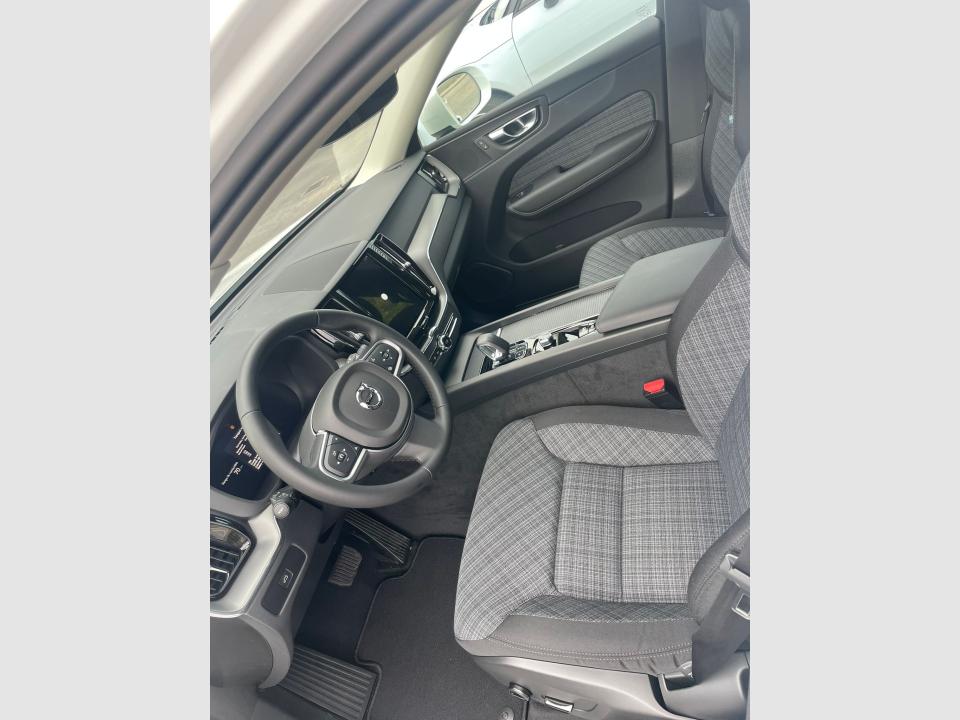 Volvo XC60 XC60 CORE B5 MILD HYBRID, GASOLINA