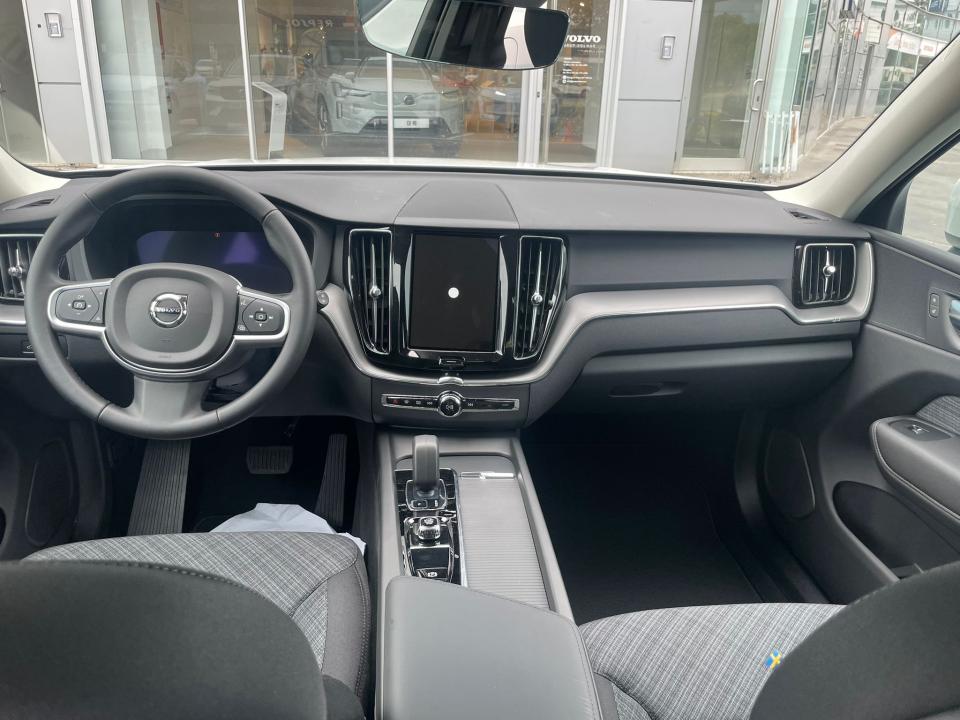 Volvo XC60 XC60 CORE B5 MILD HYBRID, GASOLINA