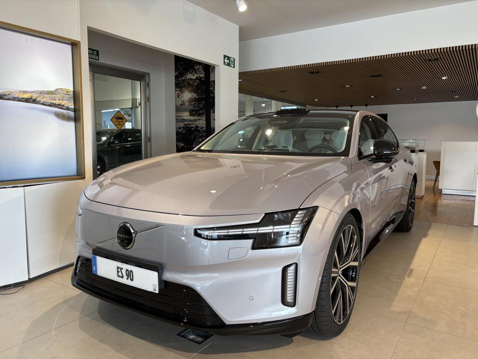 Volvo ES90 BEV 92KWH RECHARGE ULTRA 333 5P