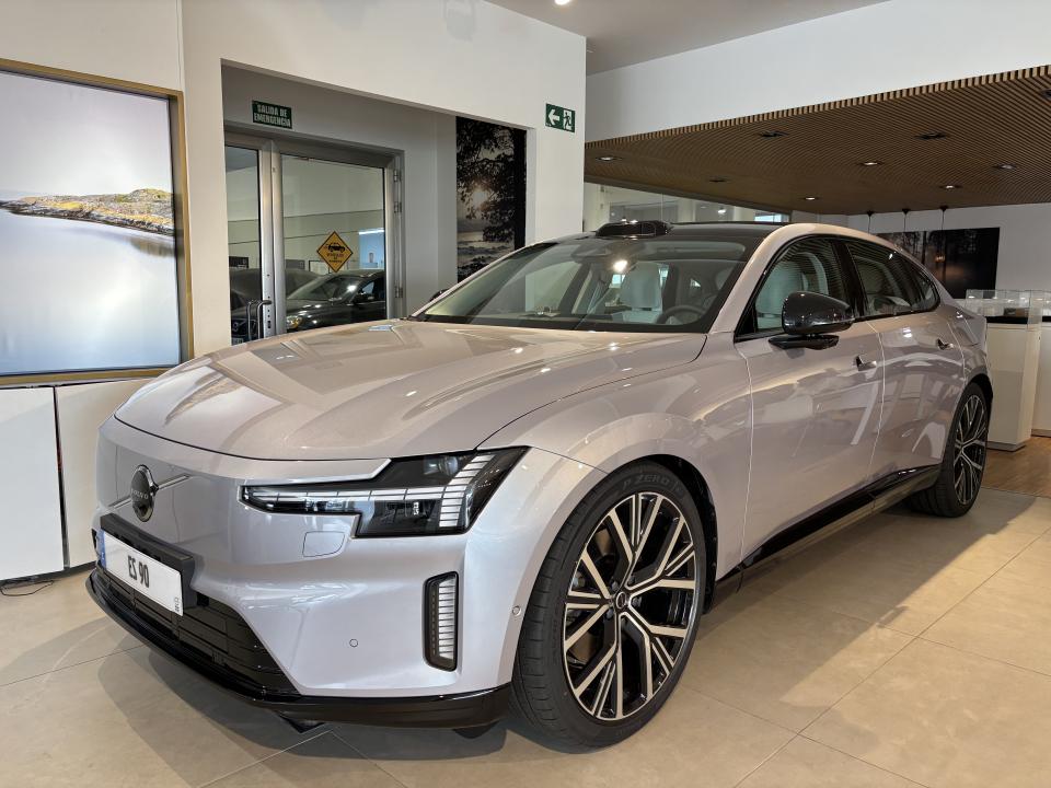 Volvo ES90 BEV 92KWH RECHARGE ULTRA 333 5P