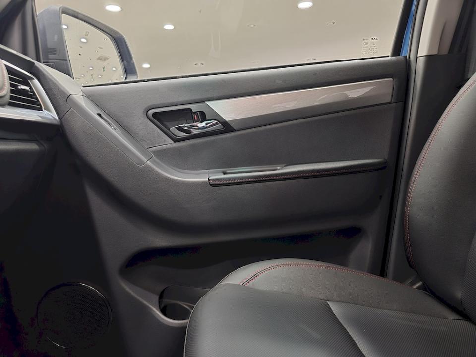 imagen swiper vehículo 24