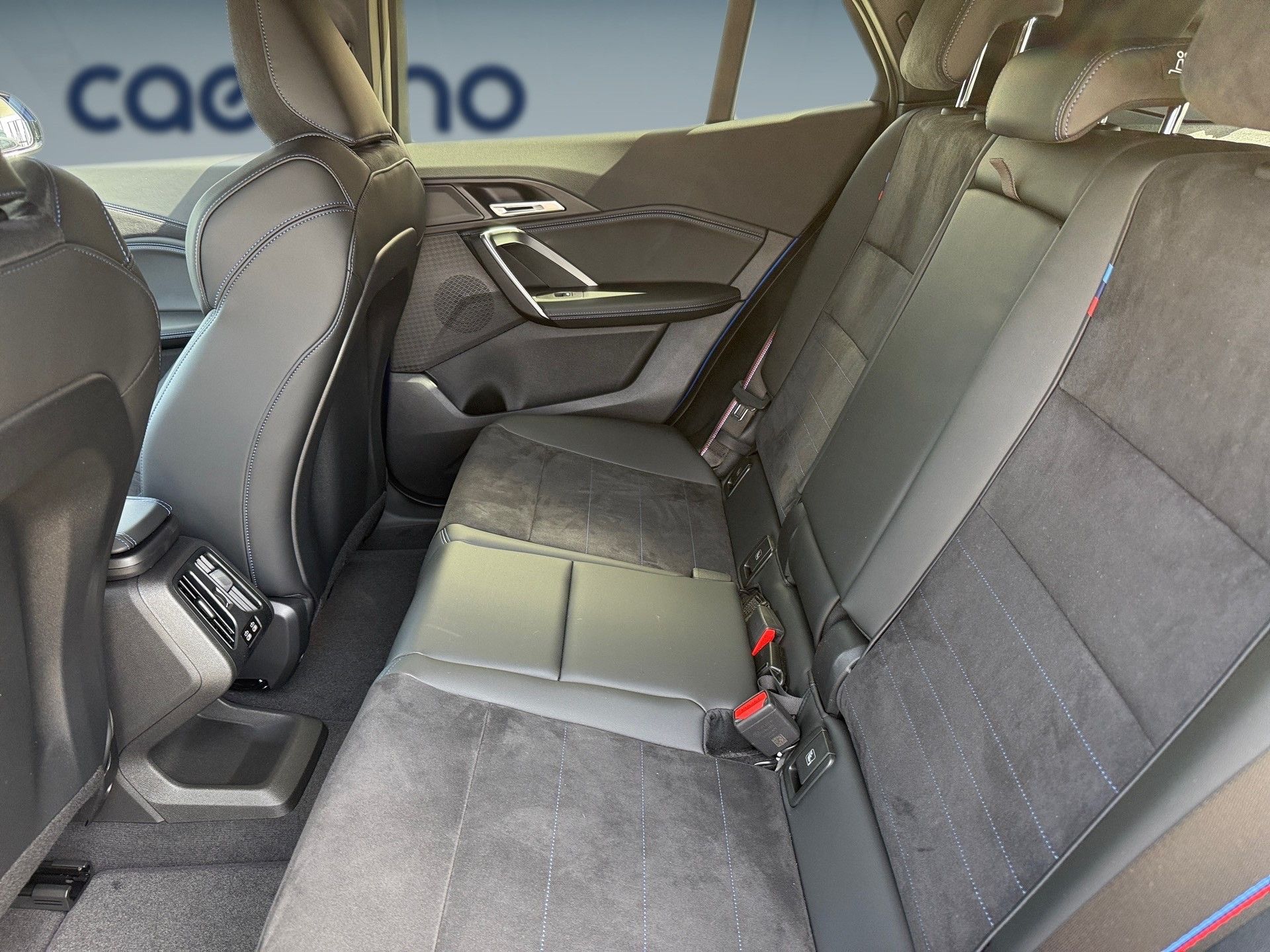 BMW iX2 eDrive20 — photo 5