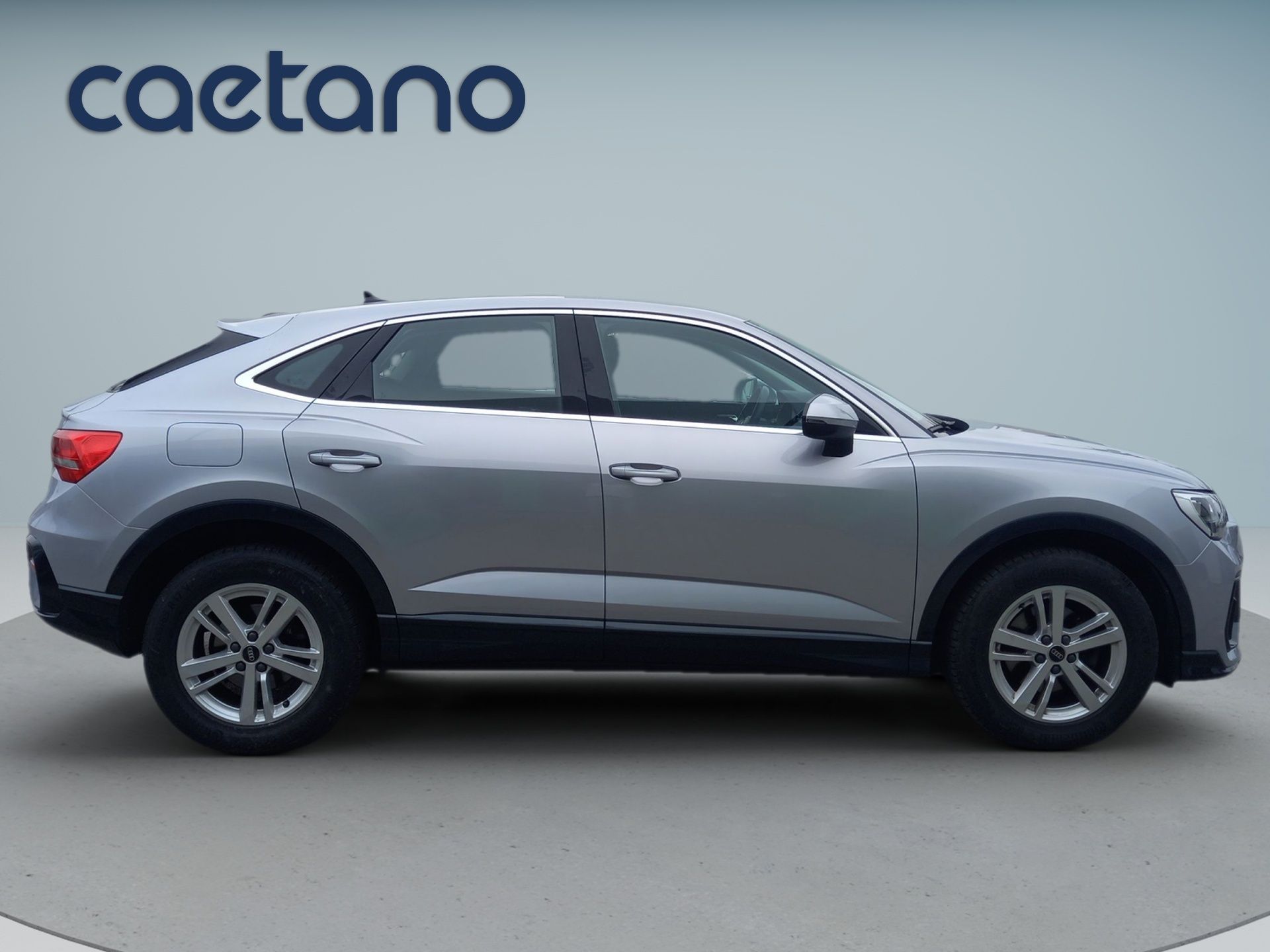 Audi Q3 Sportback 35 2.0 TDI S tronic — photo 3