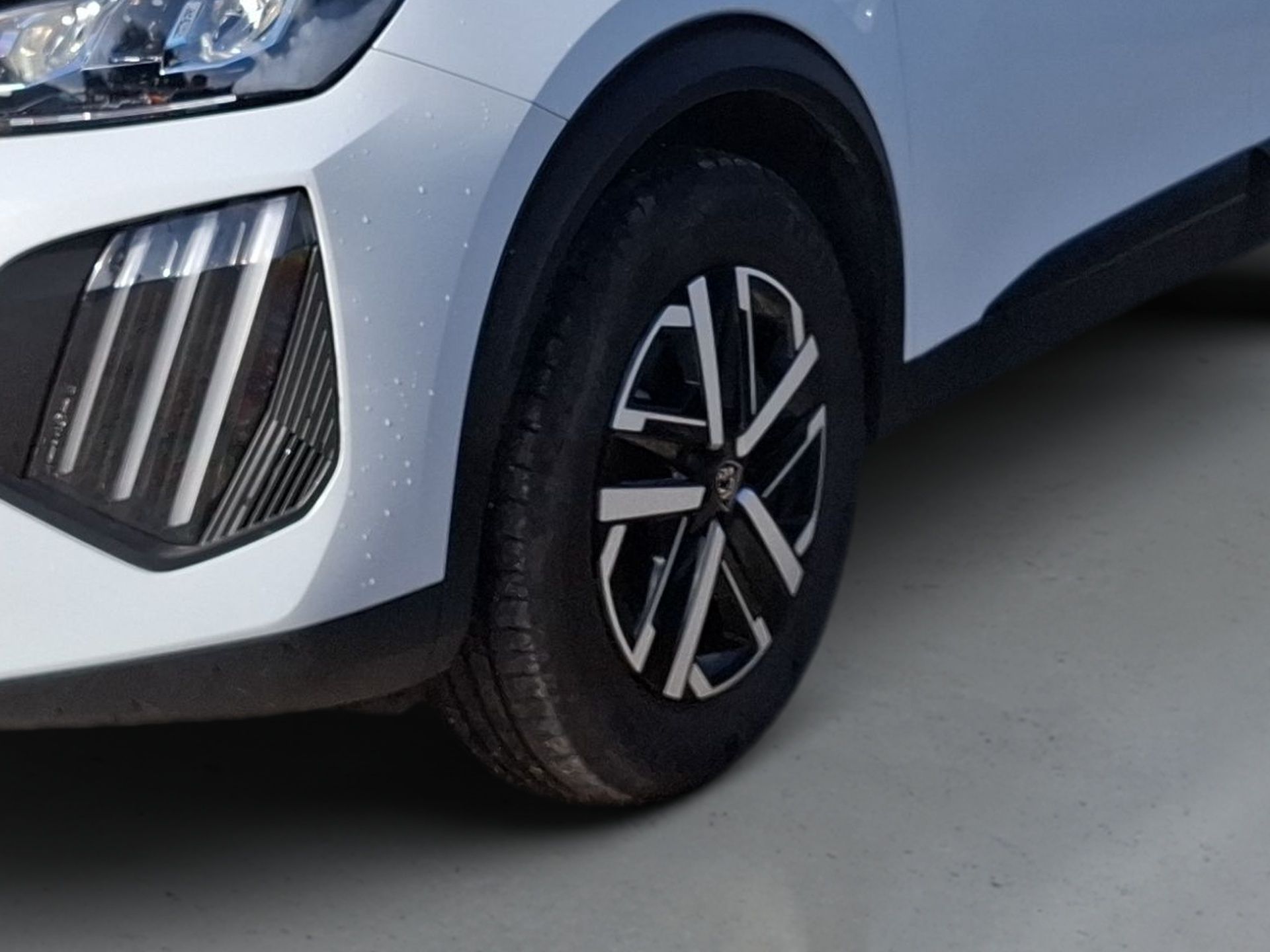 Peugeot 2008 1.2 100 cv Style — photo 3