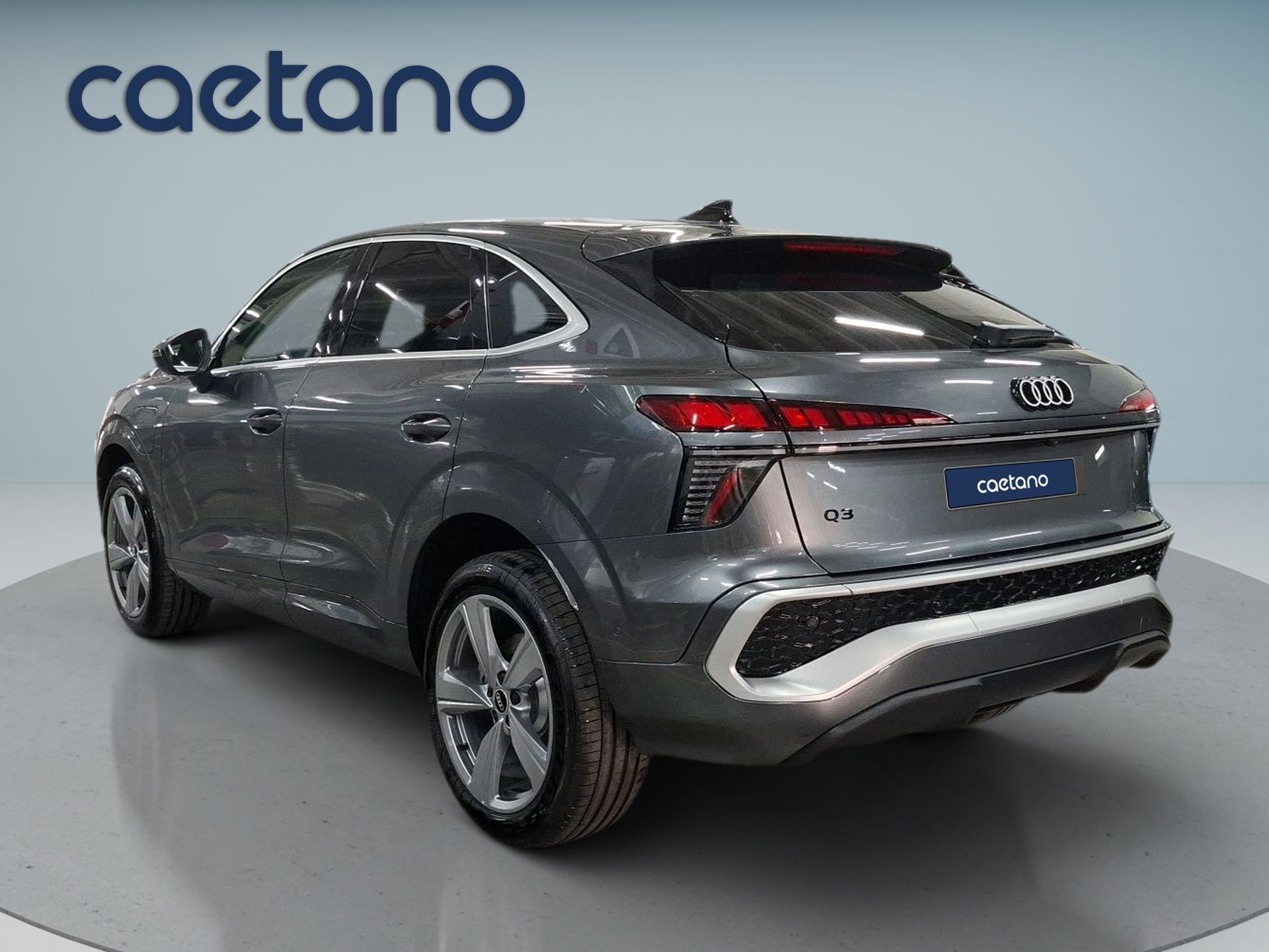 Audi Q3 Sportback e-hybrid 200 kW S tronic — photo 4