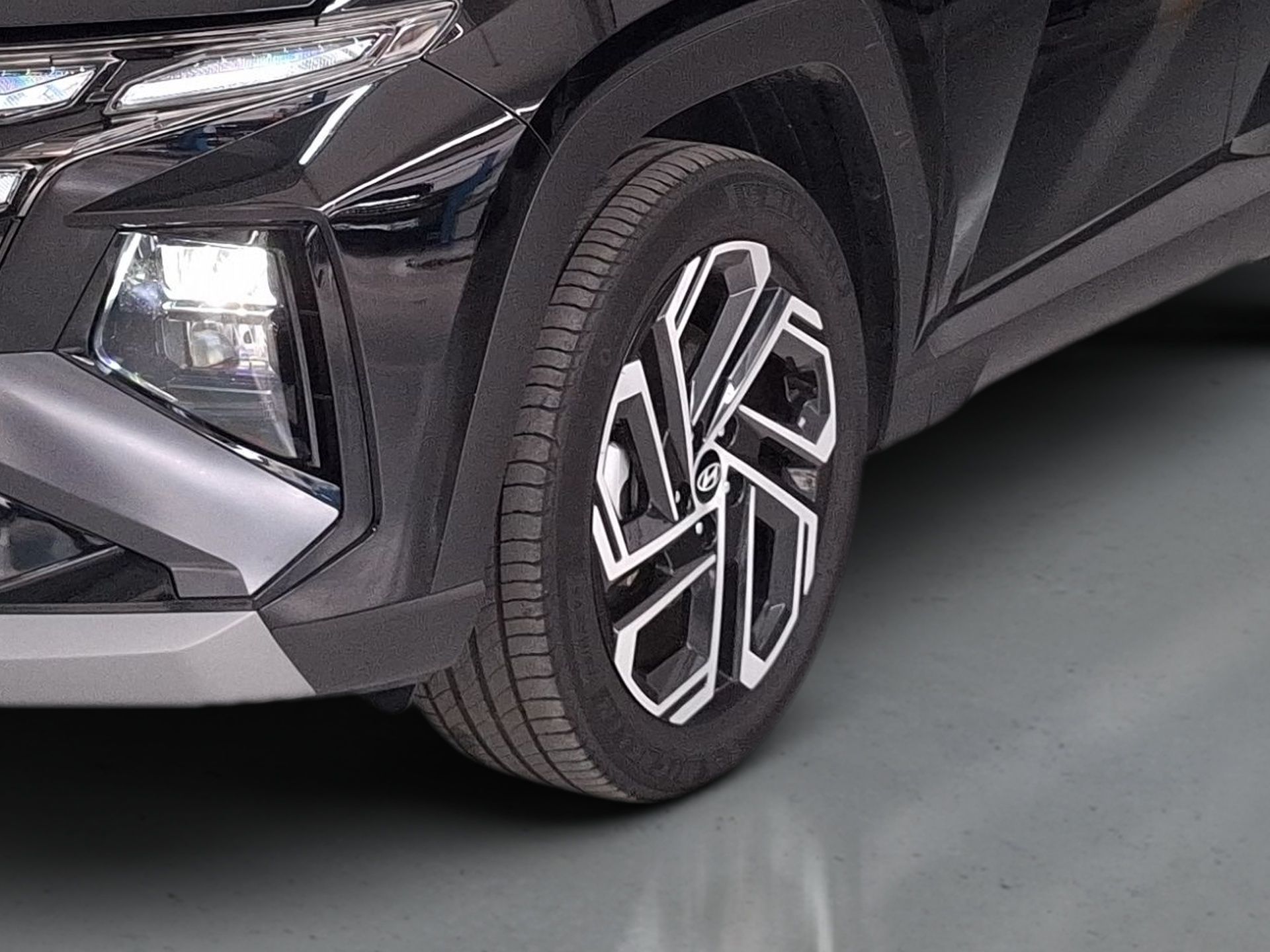 Hyundai Tucson HEV 1.6 TGDI AT Vanguard MY25 — photo 3