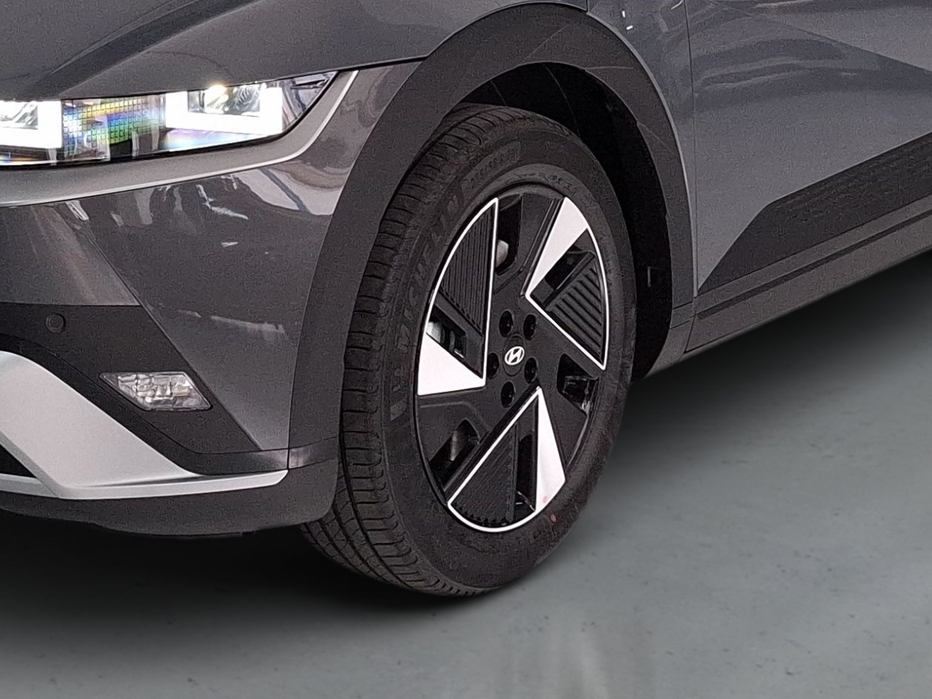 Hyundai IONIQ 5 EV 570km Premium Plus MY26 — photo 5