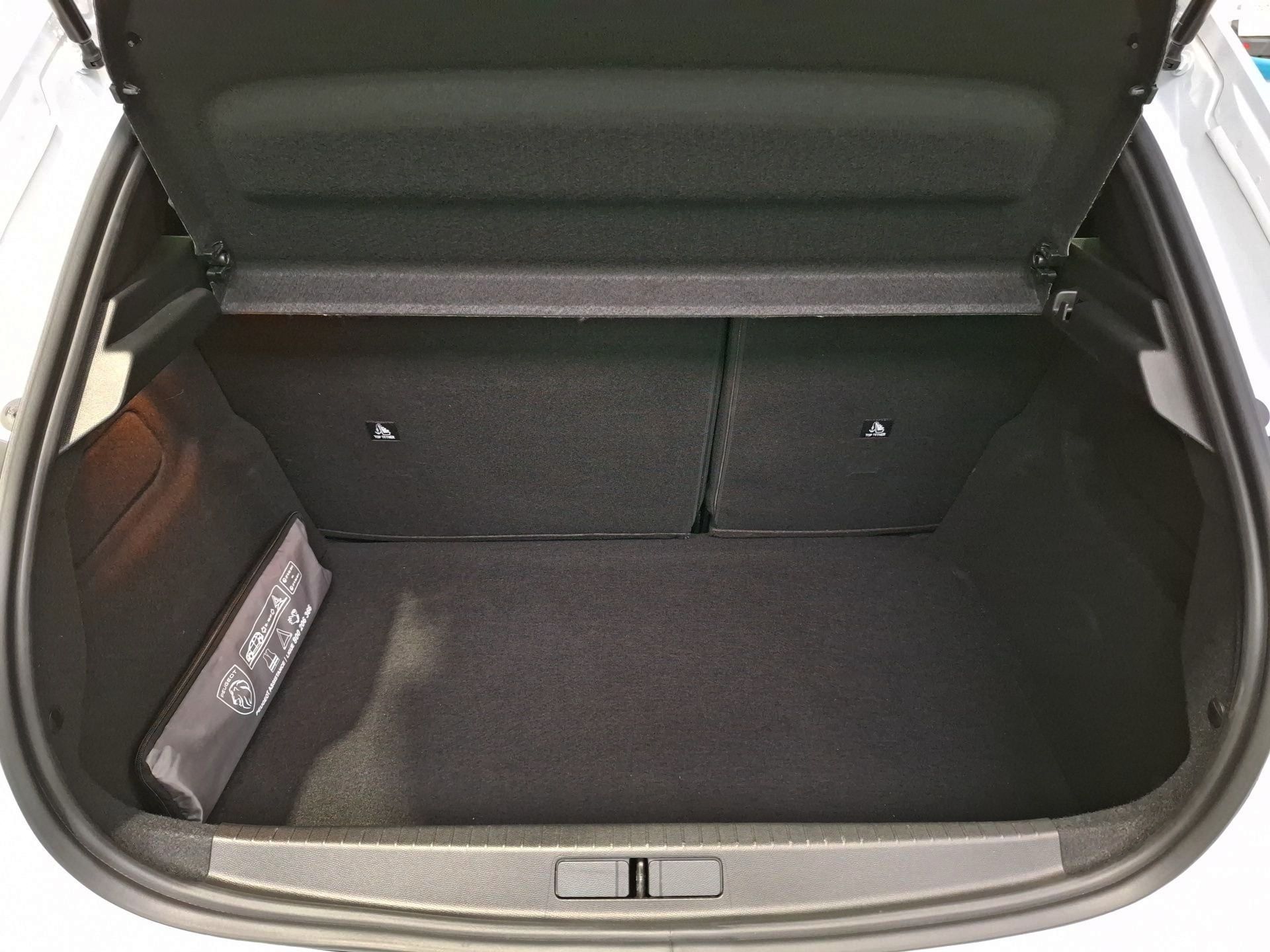 Peugeot 208 Hybrid 100 e-DCS6 Allure — photo 3