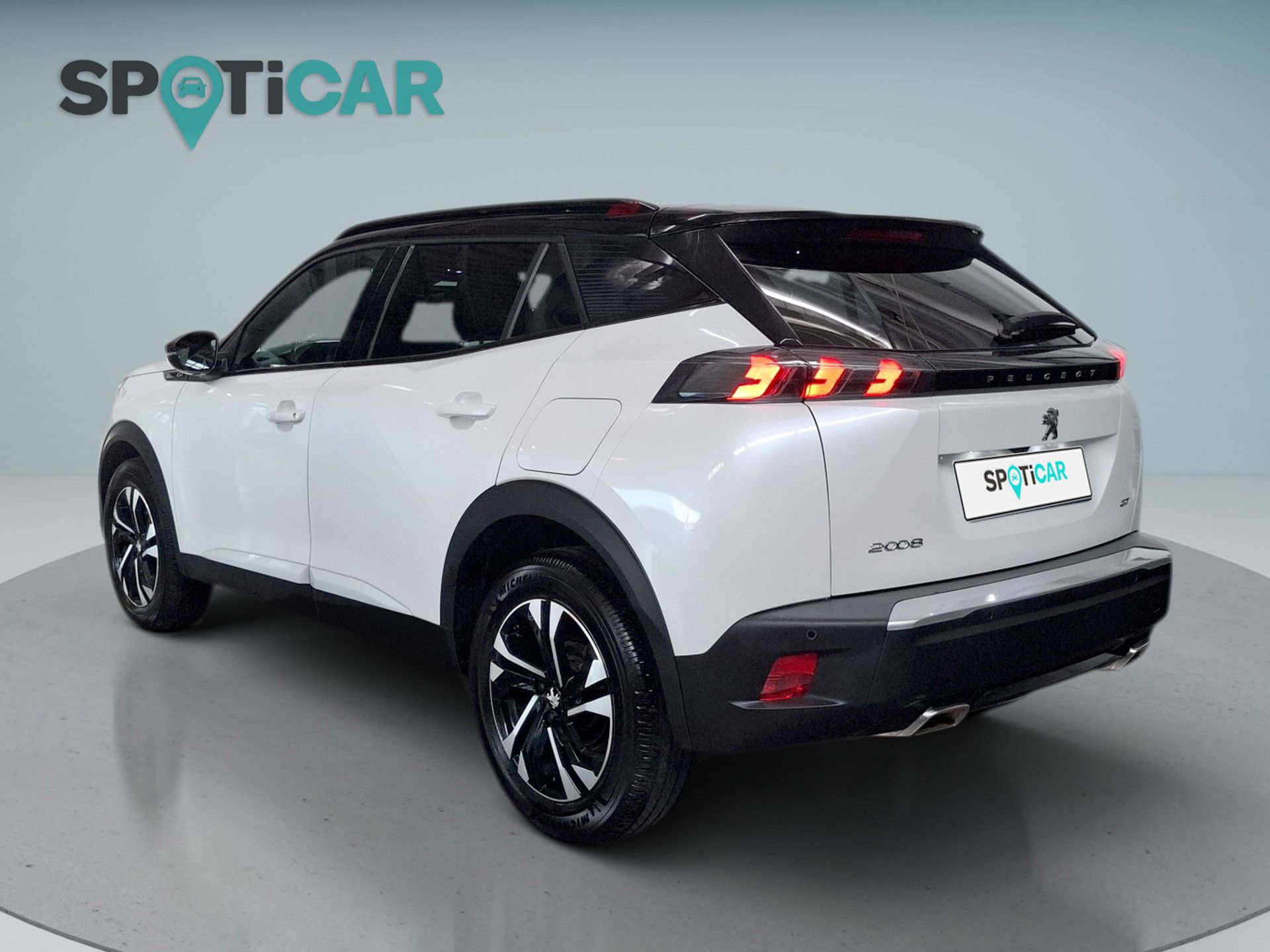Peugeot 2008 1.2 PureTech 130cv GT — photo 3