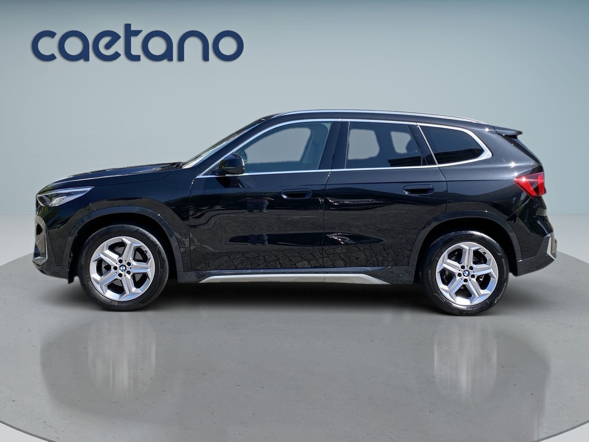 BMW X1 sDrive18d Auto — photo 3